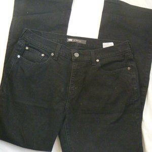 Women's black 515 bootcut  Levi's sz 10